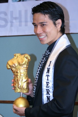 Trò chuyện với tân “Mỹ nam quốc tế” Tiến Đoàn - 2 Trò chuyện với tân “Mỹ nam quốc tế” Tiến Đoàn - 2