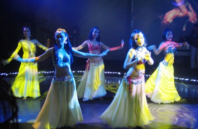 Quyến rũ những vũ điệu Ả Rập tại TPHCM - 1 Quyến rũ những vũ điệu Ả Rập tại TPHCM - 1