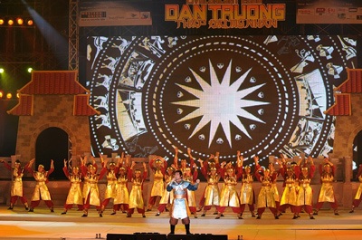 10 mỹ nhân xuất hiện ấn tượng trong live show Đan Trường - 1 10 mỹ nhân xuất hiện ấn tượng trong live show Đan Trường - 1