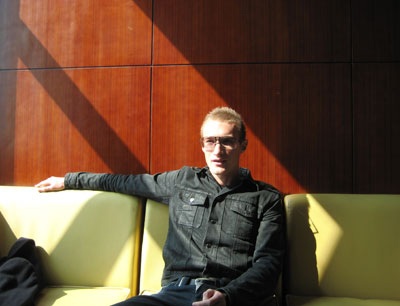 Vic - anh bạn Tây đa zi năng  - 1