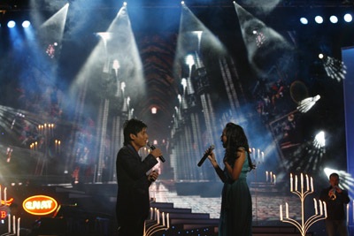 Hai “Hà” đẹp trên sân khấu “Những mùa đông yêu dấu” - 17 Hai “Hà” đẹp trên sân khấu “Những mùa đông yêu dấu” - 17