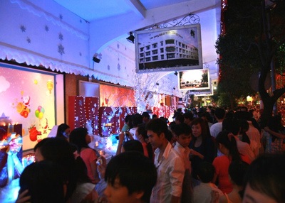 Noel này, hẹn hò ta đi ngắm phố phường… - 4