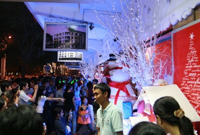 Noel này, hẹn hò ta đi ngắm phố phường… - 8