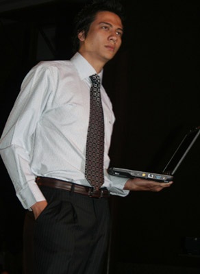 Hoa khôi Thu Hương mua tặng chồng bộ vest trị giá 2.500USD!  - 6