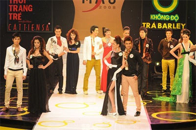 Xem các nam người mẫu “làm dáng”   - 9