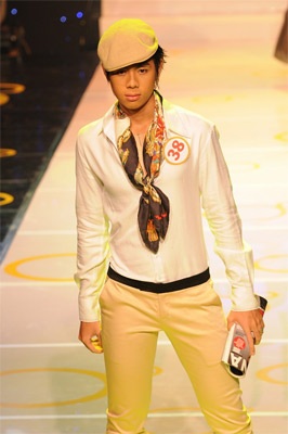 Xem các nam người mẫu “làm dáng”   - 4