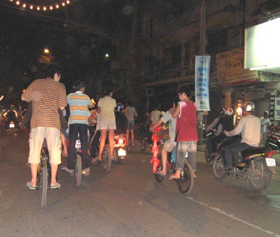 Teen tốn kém vì “tút tát” BMX  - 2