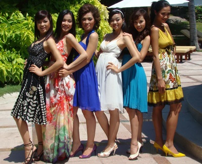 Chùm ảnh: Người đẹp tại làng trẻ em SOS Nha Trang - 14