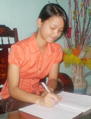 Thủ khoa cực “siêu” -  Hoàng Thị Mai Ly - 1