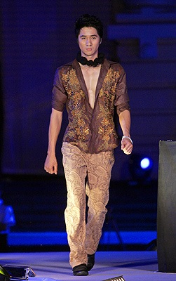 “Huyền thoại đương đại” lấp lánh khát khao - 3