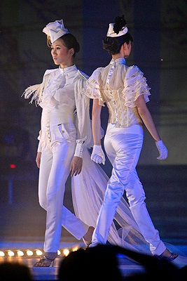 “Huyền thoại đương đại” lấp lánh khát khao - 7