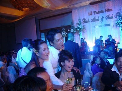 Bình Minh - Anh Thơ:  Rạng rỡ trong ngày cưới - 4