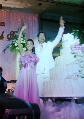 Bình Minh - Anh Thơ:  Rạng rỡ trong ngày cưới - 1