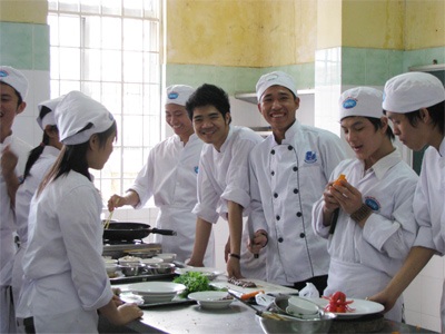 Học nấu ăn - con gái lép vế? - 1