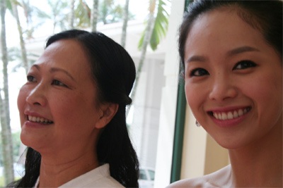 Lee Young Ah vẫn gọi NSND Như Quỳnh là mẹ! - 1