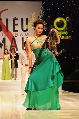 Võ Hoàng Yến và Phạm Xuân Thu đoạt giải Vàng Siêu mẫu 2008 - 5 Võ Hoàng Yến và Phạm Xuân Thu đoạt giải Vàng Siêu mẫu 2008 - 5