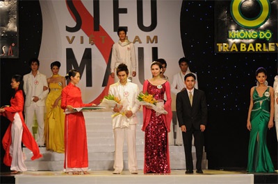 Võ Hoàng Yến và Phạm Xuân Thu đoạt giải Vàng Siêu mẫu 2008 - 12 Võ Hoàng Yến và Phạm Xuân Thu đoạt giải Vàng Siêu mẫu 2008 - 12