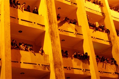 Thêm một vụ tỏ tình gây chấn động ký túc xá  - 1