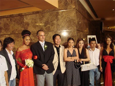 Đám cưới ấm cúng của Phi Thanh Vân - 3 Đám cưới ấm cúng của Phi Thanh Vân - 3