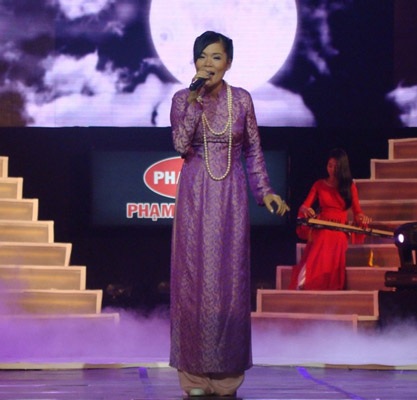 “Chong đèn” lập “hat-trick” trong tháng - 2 “Chong đèn” lập “hat-trick” trong tháng - 2