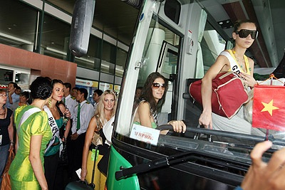 Chùm ảnh: 80 hoa hậu các nước “đổ bộ” lên đất Hà thành - 17