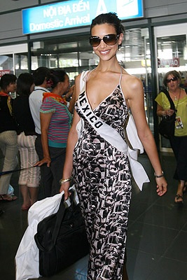 Chùm ảnh: 80 hoa hậu các nước “đổ bộ” lên đất Hà thành - 5