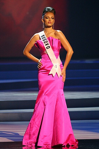 Chùm ảnh: Đêm trình diễn ấn tượng tại Crown Convention  - 18