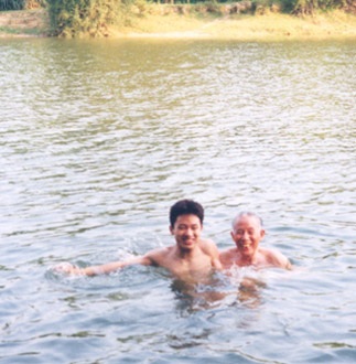 Những hình ảnh “độc” của Tùng Dương - 10 Những hình ảnh “độc” của Tùng Dương - 10