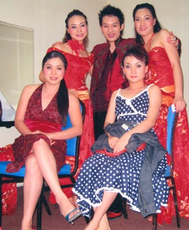 Những hình ảnh “độc” của Tùng Dương - 17 Những hình ảnh “độc” của Tùng Dương - 17