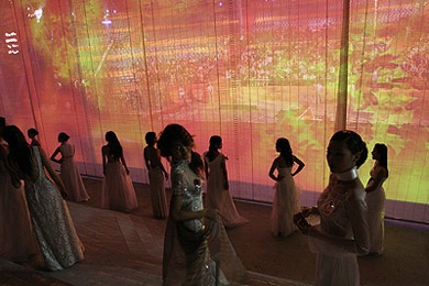 “Sính” giày cao gót, người đẹp… “gặp nạn”! - 6 “Sính” giày cao gót, người đẹp… “gặp nạn”! - 6