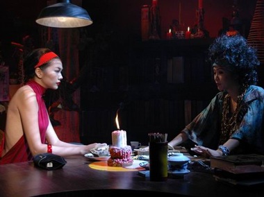 “Đột kích” trường quay Nụ hôn thần chết!  - 4