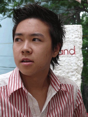 Lê Hiếu không bận tâm đến lời đàm tiếu về tình cảm  - 1