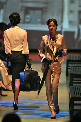 Nghĩ gì về “sân ga” Đẹp Fashion Show 7? - 7