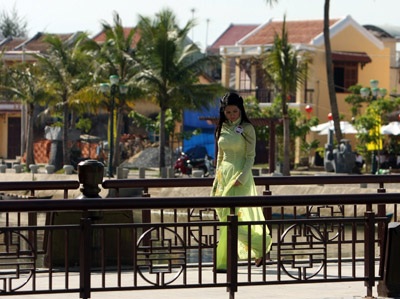 Một thí sinh của Hoa hậu Việt Nam bị ngất xỉu - 5