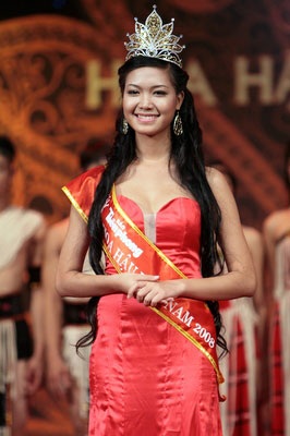 Đêm tôn vinh thưa vắng... - 2