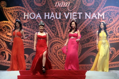 Đêm tôn vinh thưa vắng... - 1