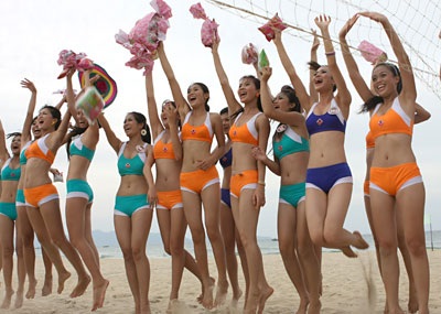 Người đẹp “hăng” quá hoá… “thương đau”! - 6