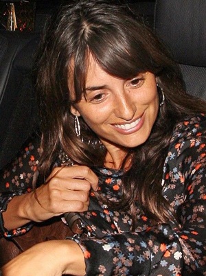 Penelope Cruz: “Xấu xí” khi không trang điểm  - 4