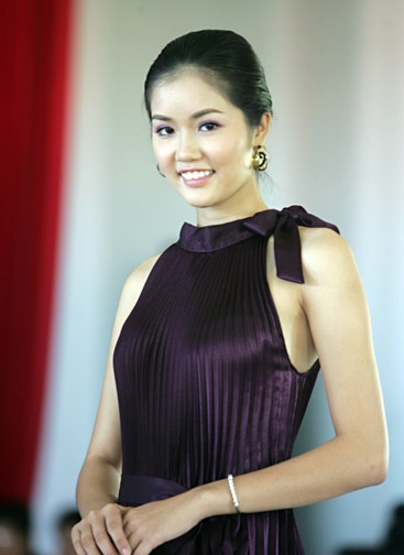 Các người đẹp bước vào vòng đua “nước rút” - 13