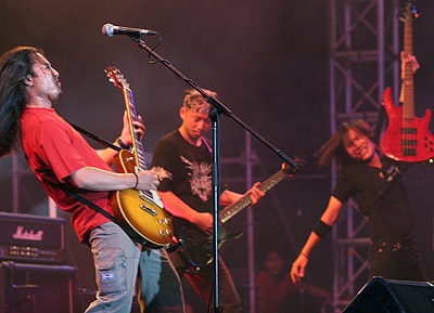 “Rock storm”: Vẫn chưa phải là... cơn bão Rock! - 1