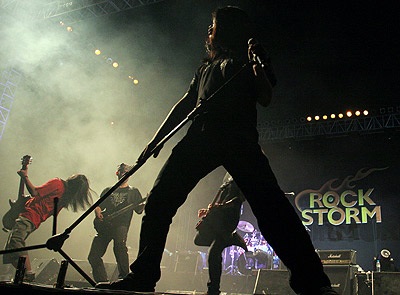 “Rock storm”: Vẫn chưa phải là... cơn bão Rock! - 2
