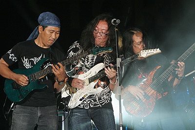 “Rock storm”: Vẫn chưa phải là... cơn bão Rock! - 4