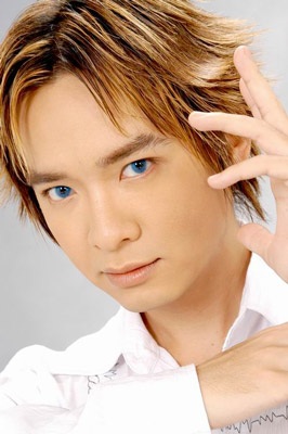 Việt Quang: “Tôi không thể từ giã sự nghiệp cho tình yêu được” - 1 Việt Quang: “Tôi không thể từ giã sự nghiệp cho tình yêu được” - 1