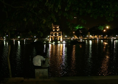 Giới trẻ Hà thành lần đầu tiên “không đèn” - 23