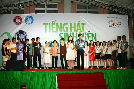 Cuồng nhiệt đêm hát cùng sinh viên Ngoại Thương 2009 - 1 Cuồng nhiệt đêm hát cùng sinh viên Ngoại Thương 2009 - 1