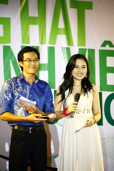 Cuồng nhiệt đêm hát cùng sinh viên Ngoại Thương 2009 - 5 Cuồng nhiệt đêm hát cùng sinh viên Ngoại Thương 2009 - 5