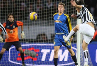 Camoranesi đưa Juve “lên đỉnh” Serie B - 1