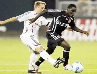 Tưởng chừng tới MU, Adu lại chuyển sang… Salt Lake - 1 Tưởng chừng tới MU, Adu lại chuyển sang… Salt Lake - 1