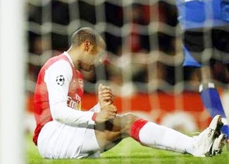 Thierry Henry, Joe Cole phải nghỉ tới hết 2006 - 1 Thierry Henry, Joe Cole phải nghỉ tới hết 2006 - 1