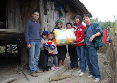 Nhóm “Cùng hành động” trao quà tại Hà Giang - 6 Nhóm “Cùng hành động” trao quà tại Hà Giang - 6